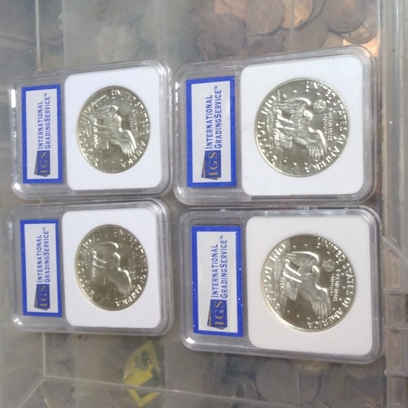 Eisenhower UNCIRCULATED silver PR 70 (4) Dollar Coins 1971s, 1972s, 1973s, 1974s - Picture 11 of 17